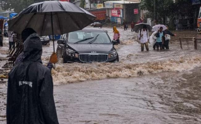 चक्रवात असना अरब सागर से उत्तर पश्चिम की ओर बढ़ा, गुजरात में भारी बारिश की संभावना हुई कम