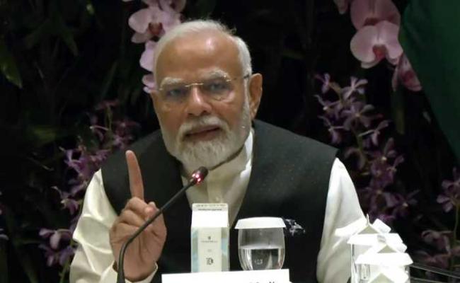 प्रधानमंत्री ने सिंगापुर के कारोबारियों को भारत में निवेश के लिए किया आमंत्रित