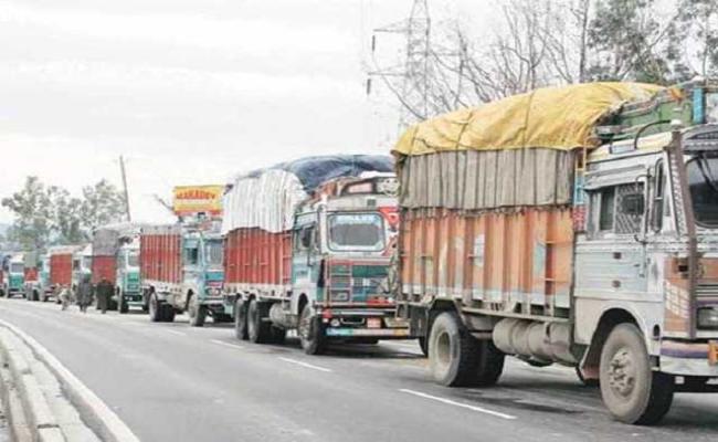 पश्चिम बंगाल में ट्रक ऑपरेटरों की तीन दिवसीय हड़ताल का ऐलान, त्योहारी सीजन पर असर पड़ने की आशंका