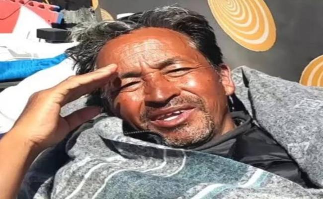 सोशल एक्टिविस्ट सोनम वांगचुक 150 समर्थकों समेत हिरासत में