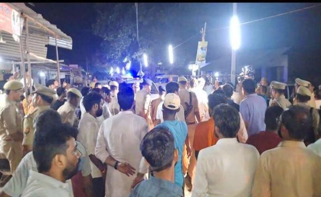 उप्र: अमेठी में अध्यापक, पत्नी और दो बच्चियों की गोली मारकर हत्या