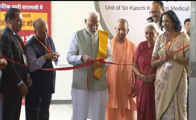 पूर्वांचल के बड़े आरोग्य केंद्र व हेल्थकेयर हब के रूप में विख्यात हो रही काशी : नरेन्द्र मोदी