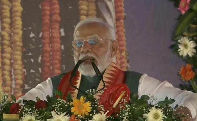 जनजातीय समाज की पढ़ाई, कमाई और दवाई पर सरकार का जोर : प्रधानमंत्री