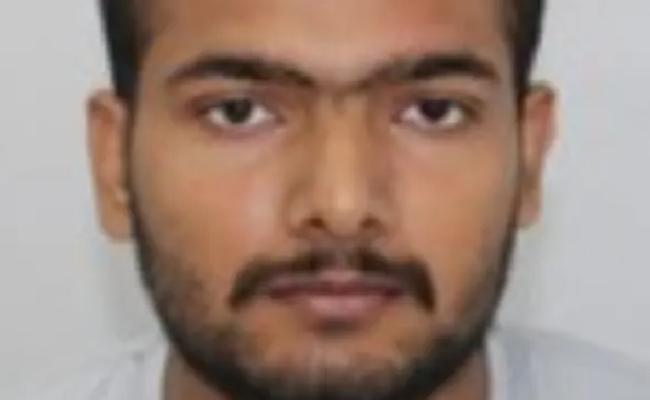 पूर्वी लंदन में कार में मृत पाई गई महिला के भारतीय मूल के पति की तलाश