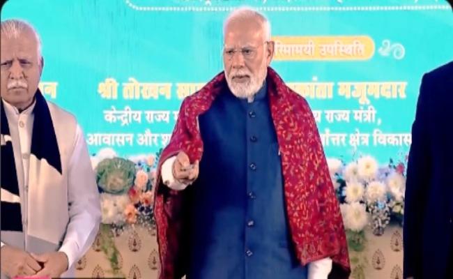 प्रधानमंत्री ने दिल्ली के नजफगढ़ में वीर सावरकर कॉलेज की आधारशिला रखी