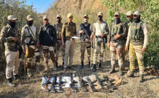 मणिपुर में सुरक्षाबलों और पुलिस ने उग्रवादी ठिकाने ध्वस्त किए, सात को दबोचा