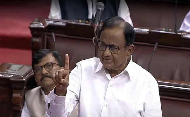 राजनीति से प्रेरित था बजट : चिदंबरम