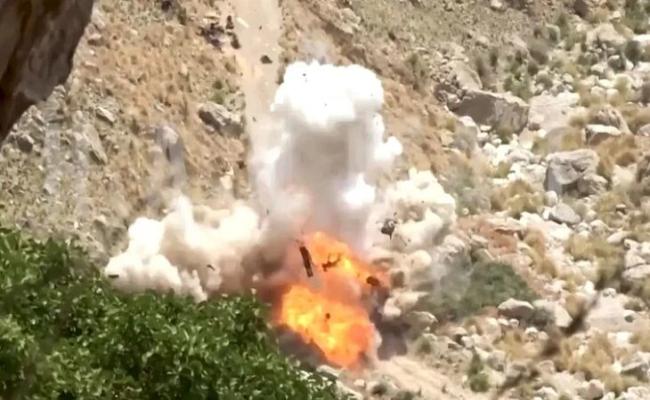 बलोच आर्मी ने IED विस्फोट से उड़ाई पाक सेना की गाड़ी, 12 जवानों का मौत