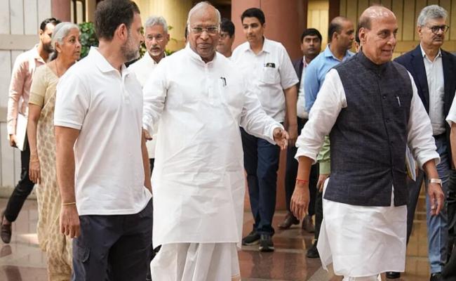 ऑपरेशन सिंदूरः भारतीय सेना की सटीक कार्रवाई में 100 से अधिक आतंकी ढेर