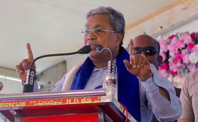 सर्वदलीय बैठक, 'युद्धविराम' से पहले संसद बुलानी चाहिए थी: सिद्धारमैया