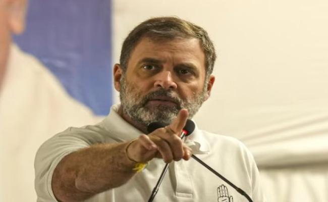 मोदी सरकार ने सैन्य कार्रवाई करने से पेहले पाकिस्तान को सूचित करना एक अपराध है:राहुल गांधी