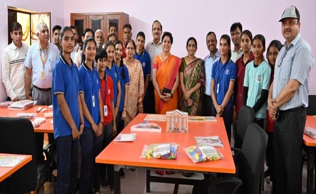 मणिपाल यूनिवर्सिटी जयपुर की CSR पहल: बेगस और देहमी कलां स्कूलों में गणित प्रयोगशाला और शौचालय ब्लॉक का लोकार्पण