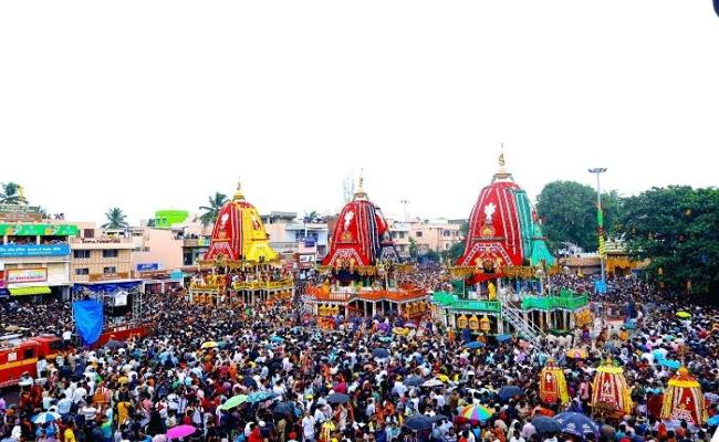 ओडिशा भगदड़ मामला: डीजीपी ने घटनास्थल का जायजा लिया, 3 श्रद्धालुओं की मौत की पुष्टि, जांच शुरू