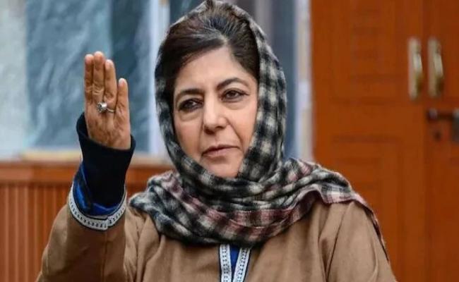 दिल की दूरी तब खत्म होगी, जब आप हमारे नायकों को भी स्वीकार करेंगे : महबूबा मुफ्ती