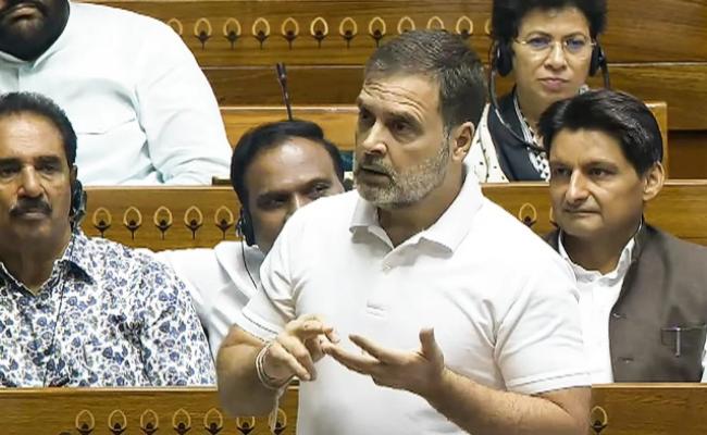 मानसून सत्र:  मैं विपक्ष का नेता हूं मुझे बोलने का मौका नहीं दे रहेः राहुल गांधी