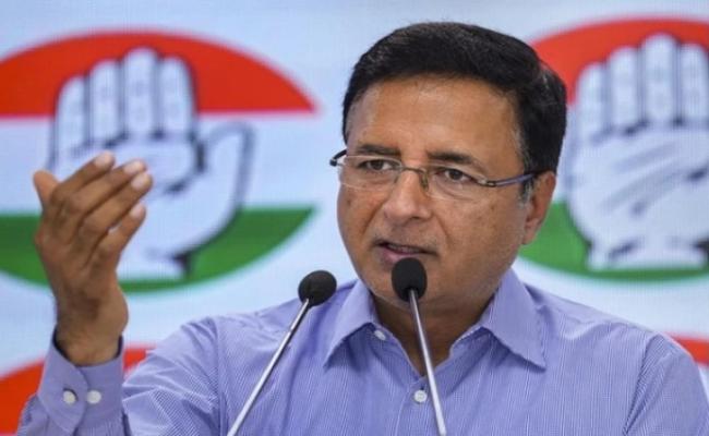 सिद्धारमैया की पत्नी के खिलाफ केस खारिज होने पर सुरजेवाला बोले- सत्य की जीत हुई