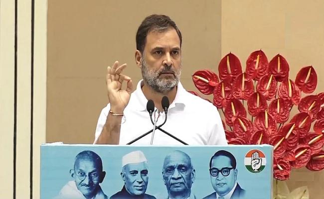 राहुल गांधी ने चुनाव आयोग की निष्पक्षता पर उठाए सवाल