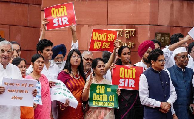 बिहार के मसौदा मतदाता सूची में यूपी के नाम : इंडिया ब्लॉक ने चिंता जताई, चुनाव आयोग ने दावे को खारिज किया