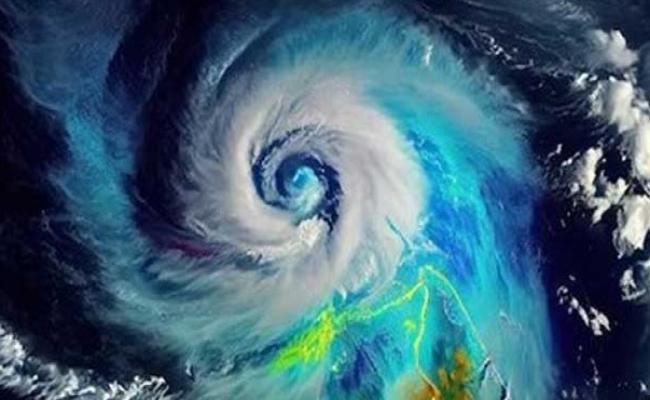 आंध्र प्रदेश में दिखने लगा चक्रवात ‘मोंथा’ का असर, कई जिलों में बारिश और तेज आंधी जारी,