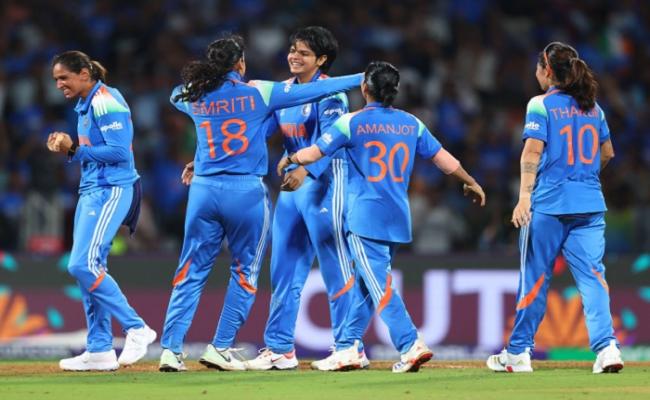 भारत ने रचा इतिहास: 52 साल बाद पहली बार महिला वनडे विश्व कप की चैंपियन बनी टीम इंडिया