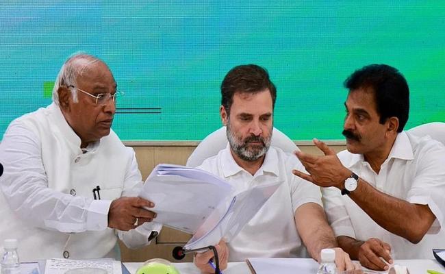 कांग्रेस ने बिहार के नतीजे को  बताया अविश्वसनीय