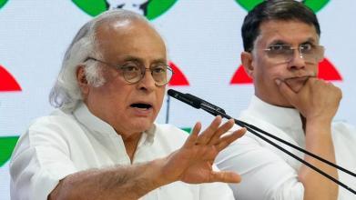नरेंद्र मोदी सरकार  गंभीर राष्ट्रीय मुद्दों पर  