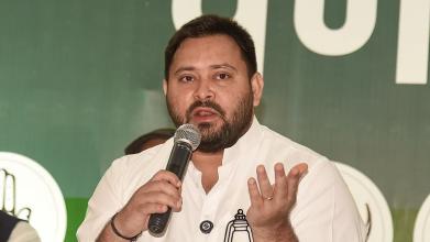 तेजस्वी: 'बिहार आएंगे तो 'कट्टा' की बात करेंगे और गुजरात जाते ही...'