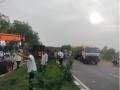तेज रफ्तार ट्रेलर ने कार को मारी टक्कर:हादसे में पांच लोगों की मौत